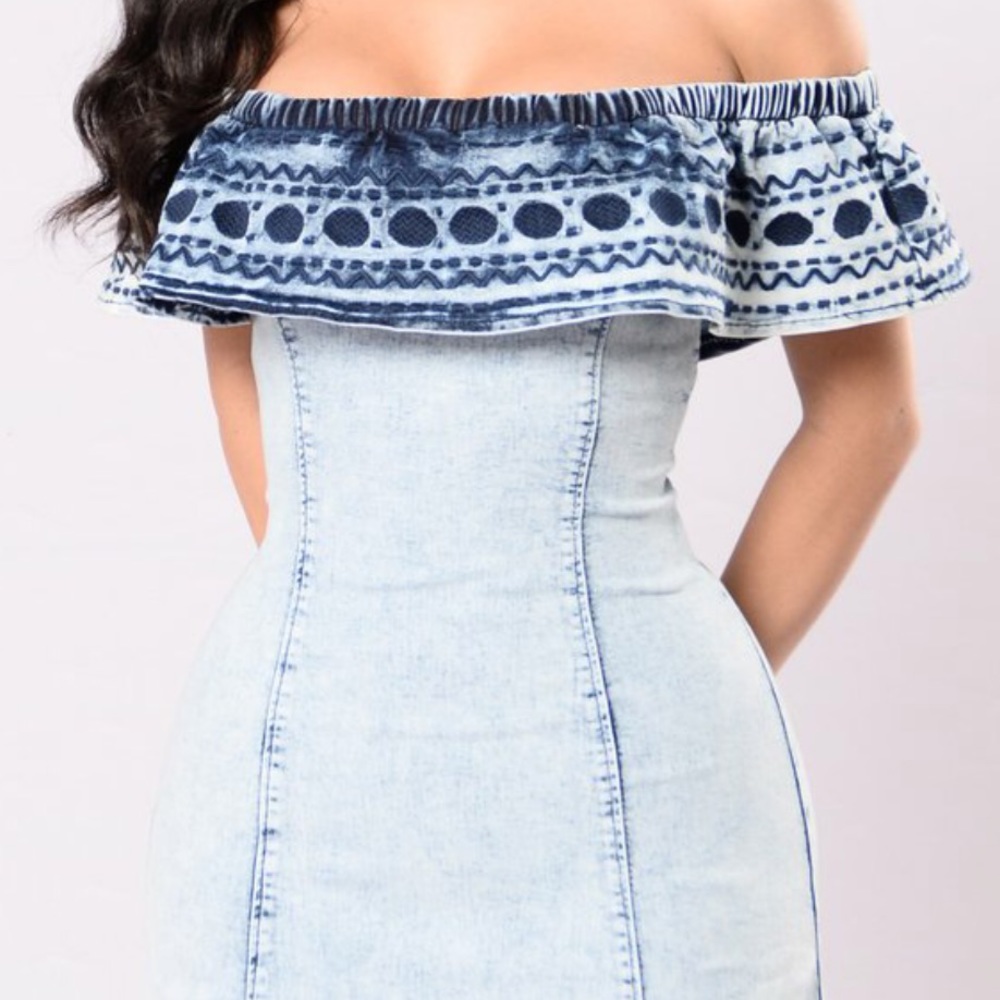 Strapless off the shoulder Denim Dress - Picture 4 of 7